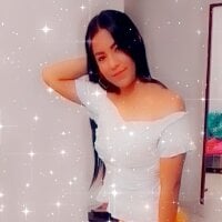 Rubii_18 Adlı Modelin Çevrimdışı Sohbet Odası
