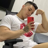 MAXIMO1037's Offline Chat Room