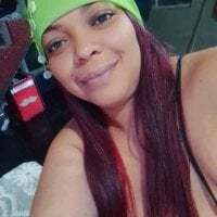 Eskarlata_boobs webcam model