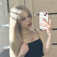 Ssophi_love Adlı Modelin Çevrimdışı Sohbet Odası