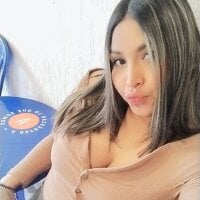 LunaaRousee webcam model