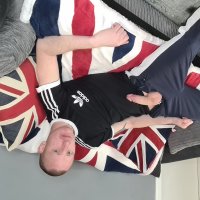 Tomtompics' Offline Chat Room