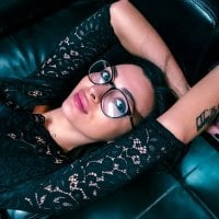 ห้องแชทออฟไลน์ของ ShineNicole