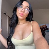 Mia_petite01 webcam model