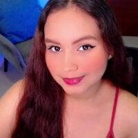 Salma-hayekk's Offline Chat Room