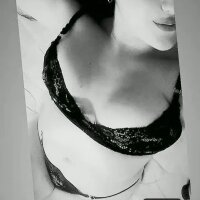 Roxcy242Live Webcam