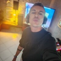 Mattiadj89's Offline Chat Room