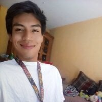 AlexAlejandro13 webcam