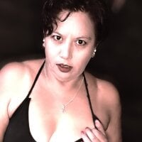 TRISH_MILF webcam