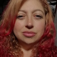 MilfArlet webcam model