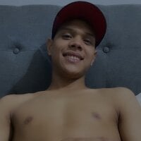 daniel_traviexxxo webcam model