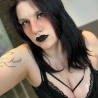 GothSuccubusBabe webcam model