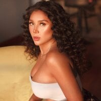 MissAriana24 webcam model