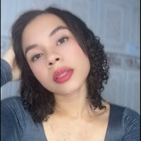 cristallove01 webcam model