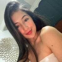 marie_pourtoii webcam model