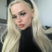 bbygirl2025 webcam model