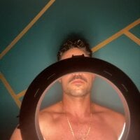 Lulu_moustache webcam model