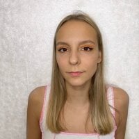 SaraDavls' Offline Chat Room