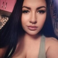 BrunettAdelle offline chatrum