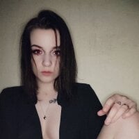 AmyClapton's Offline Chat Room