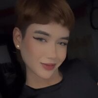 august_rose18 webcam model