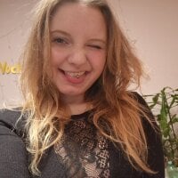 MichelleVibes18 webcam model