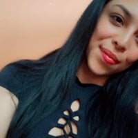 Sara_f_W webcam model