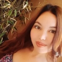 LynnXMonica Chat Room offline