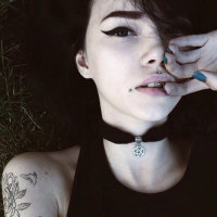 Kira_Torres' Offline Chat Room