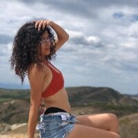 Lucris0304 webcam model