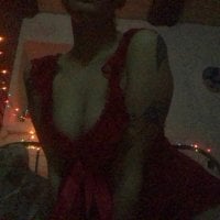 AlexiaTrue's Offline Chat Room