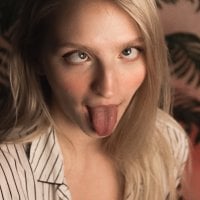 marylunamay's Profile Photo