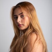 MikaelaStone webcam model