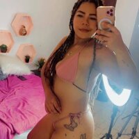 KinDarii nude on webcam for live porn video chat