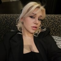 HollyBuffin's Avatar Pic