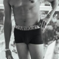 Netflix01's Offline Chat Room