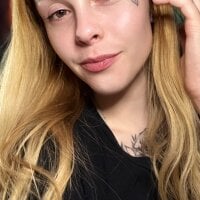 ailayahlovve's Avatar Pic