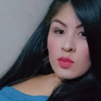 Mishell_Covanss' Offline Chat Room