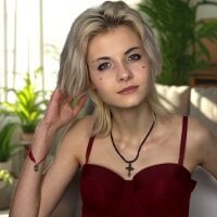 GwenGarney webcam model