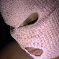 nofacejustlace webcam model