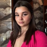 LoisEvansf Adlı Modelin Çevrimdışı Sohbet Odası