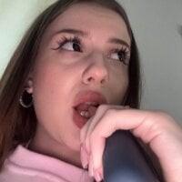 Kira_Tiff