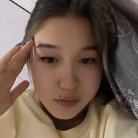 mikasa_ak Adlı Modelin Çevrimdışı Sohbet Odası