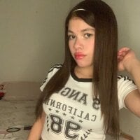LuciaSweet19 webcam model