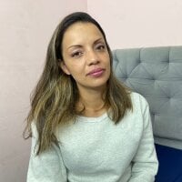 غرفة دردشة chanelwhitethx دون اتصال