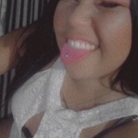 Bid_woman's Offline Chat Room