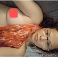 Sexysnowbunny34 webcam