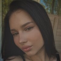 TonyaWeewy's Offline Chat Room