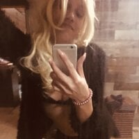 Alicerose35 webcam