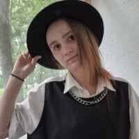 KatheSilveri webcam model